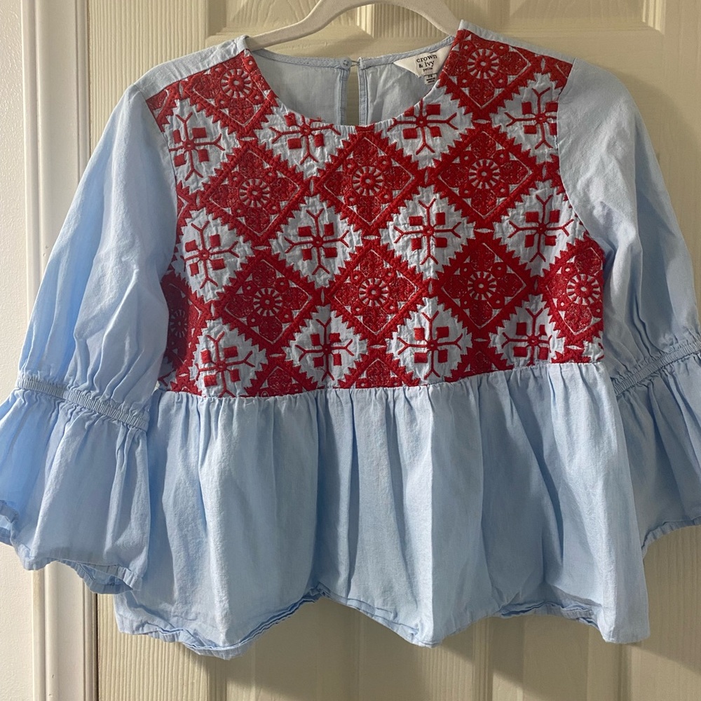 Crown & Ivy Top